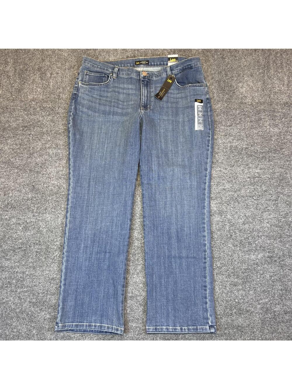 Lee Jeans Womens 18 Short Blue Medium Wash Mid Rise Straight Relaxed Denim